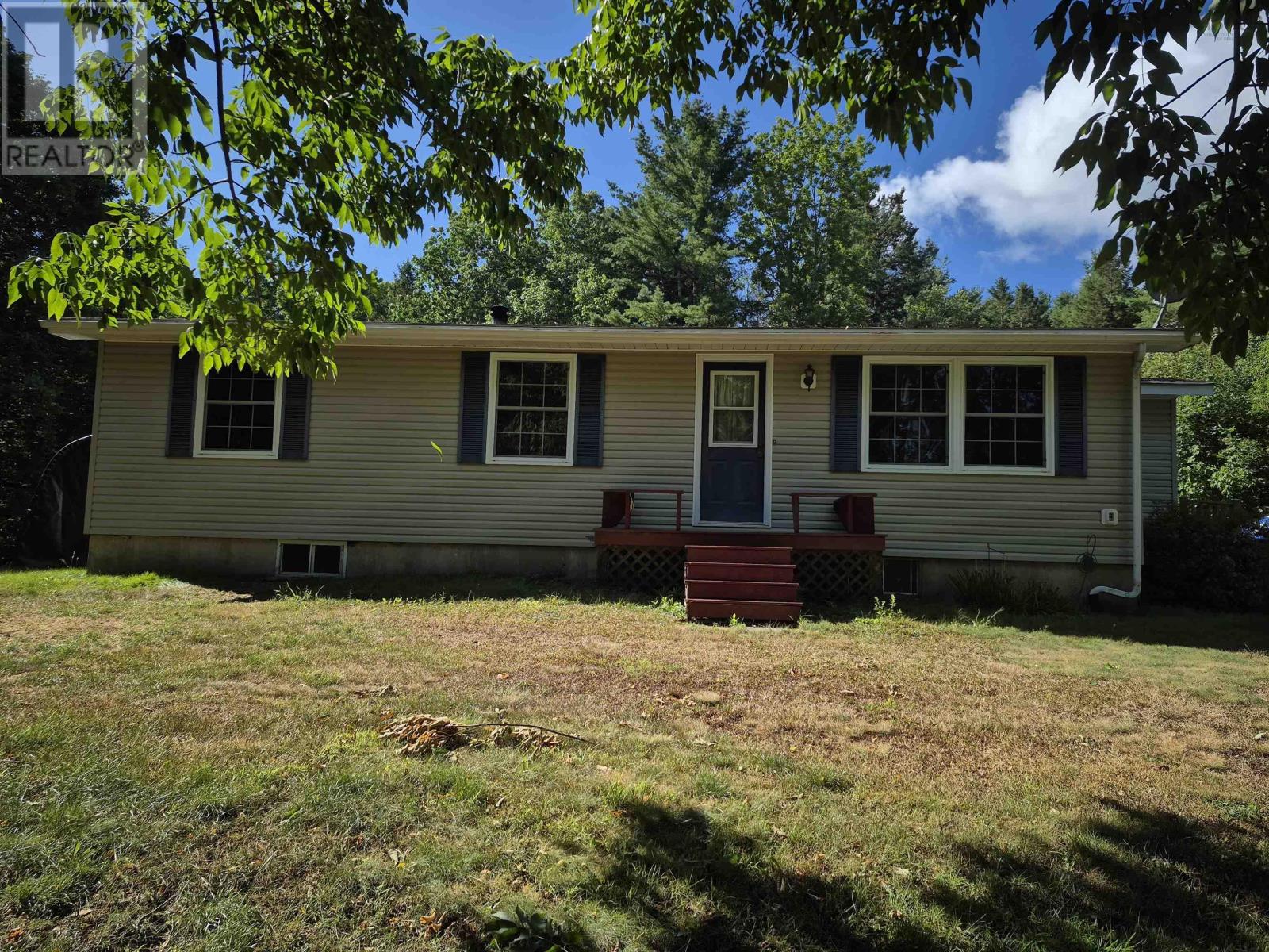 1815 Northwest Road Property Photo 1