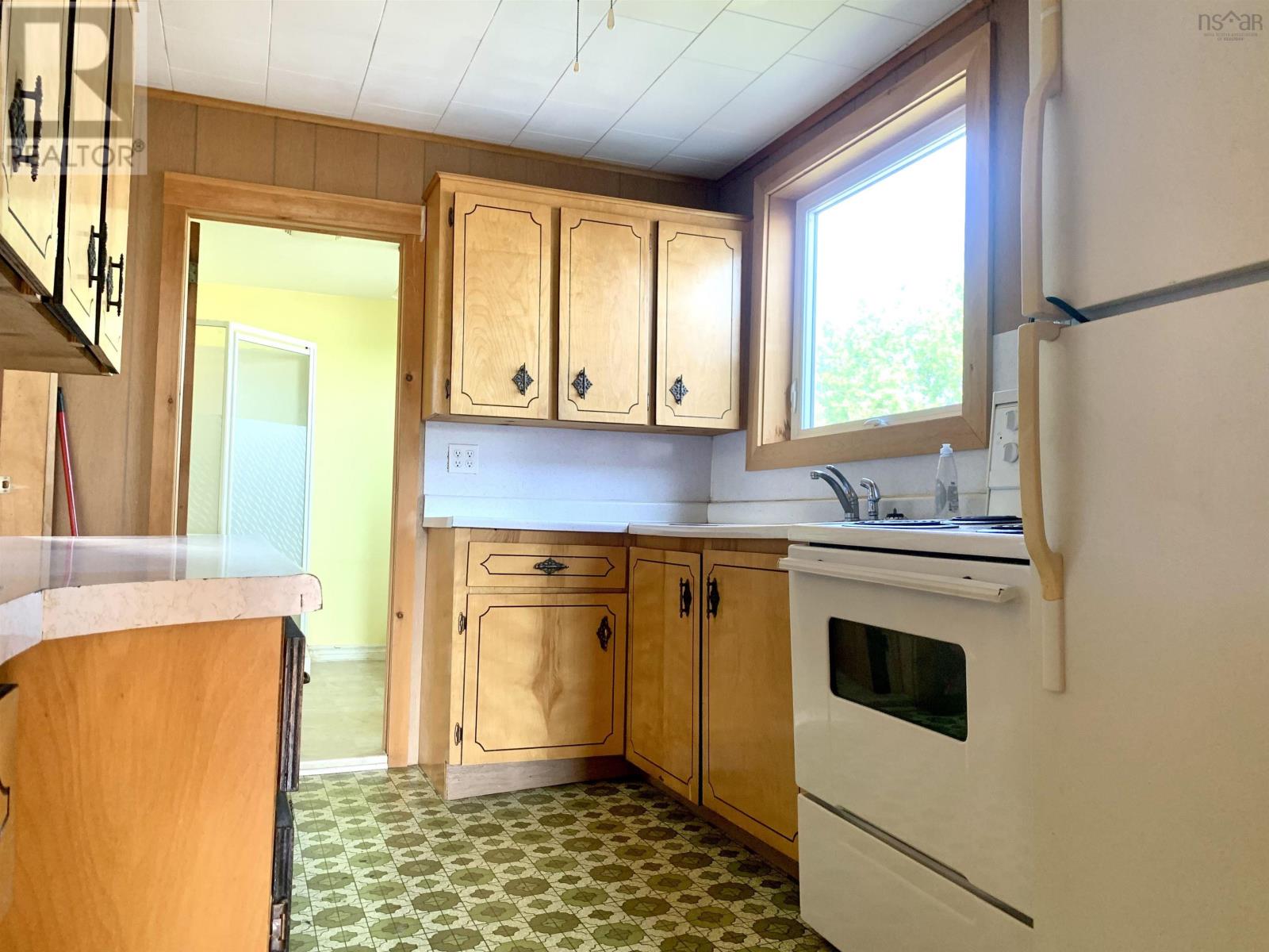 6 Junction Road Property Photo 20