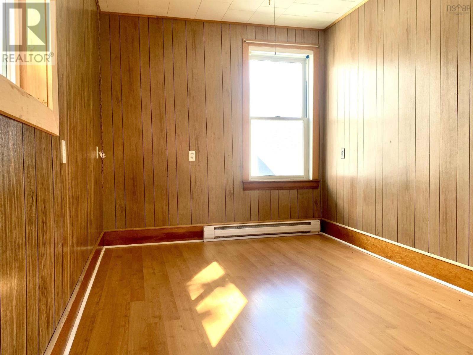 6 Junction Road Property Photo 32