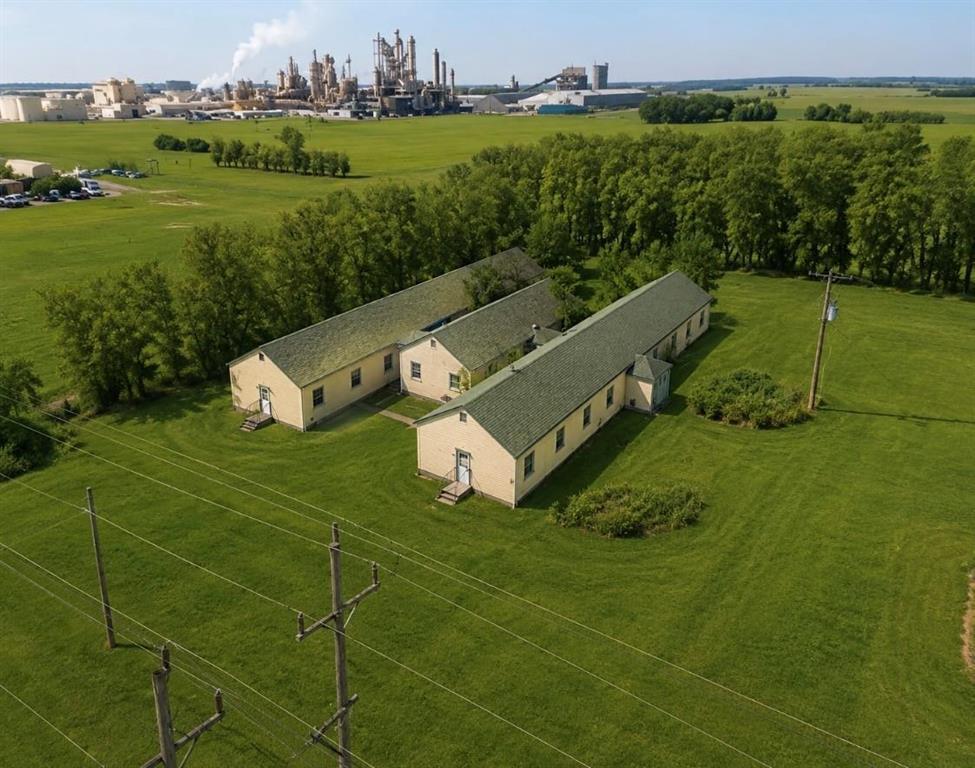 1459 17th Street E Property Photo 4