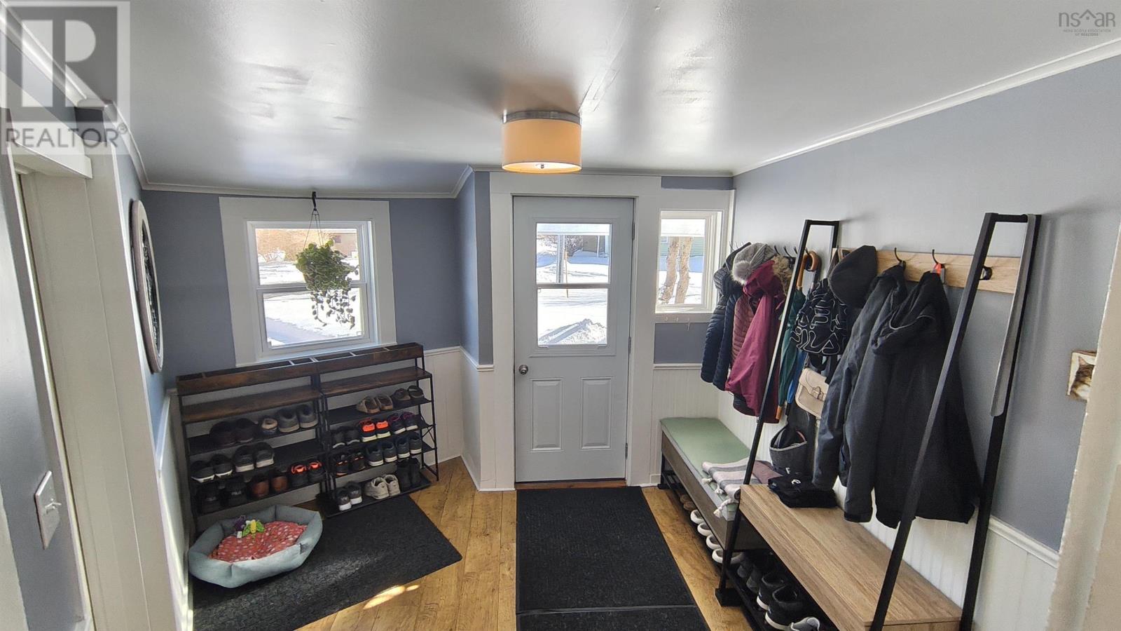 7 Candy Lane Property Photo 8