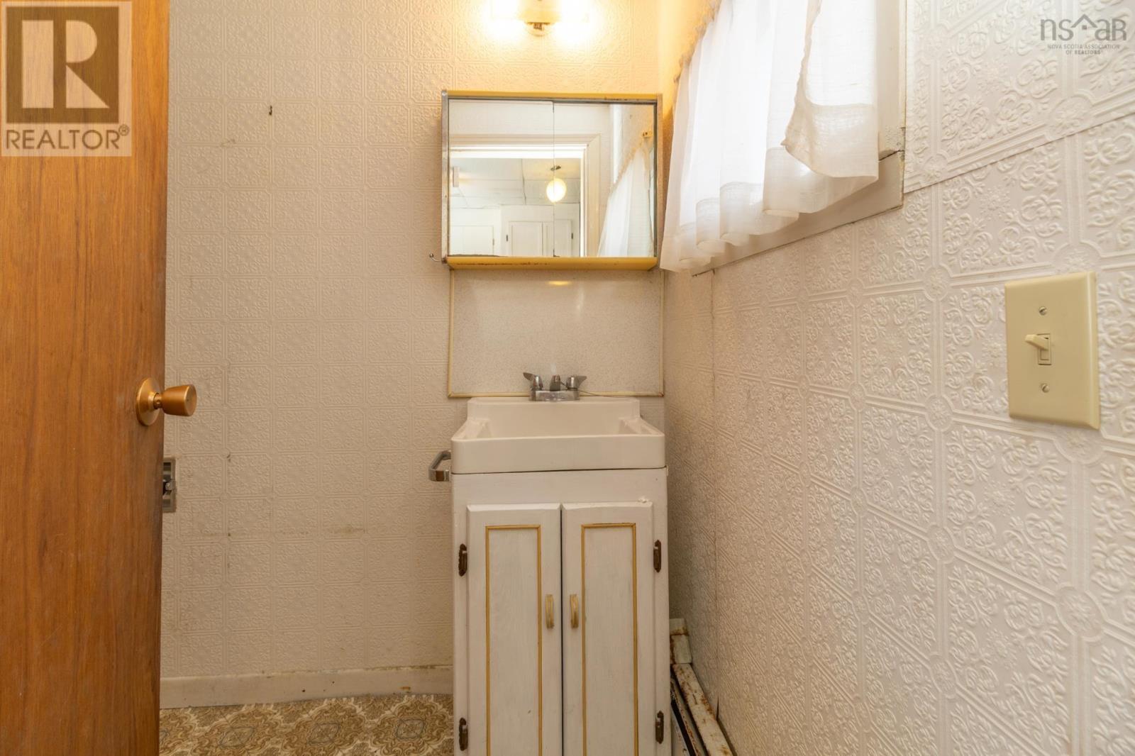 48 Albert Street Property Photo 12