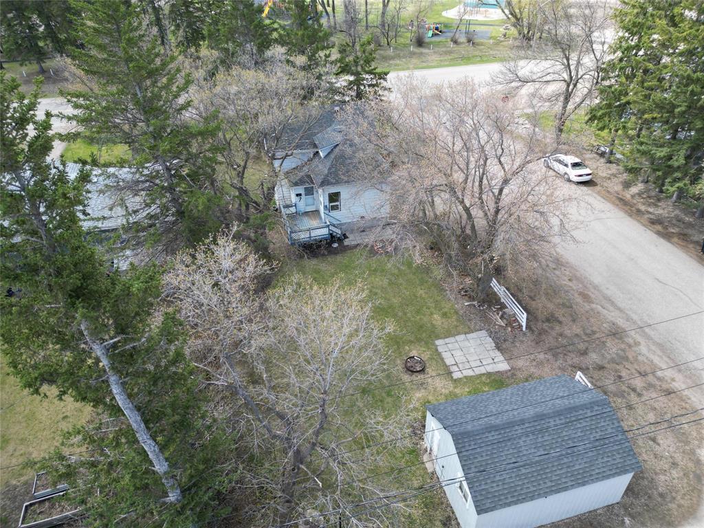 402 Richhill Avenue E Property Photo 8
