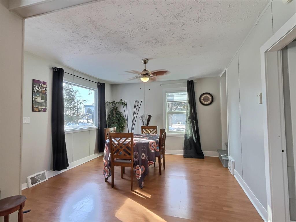 402 Richhill Avenue E Property Photo 16