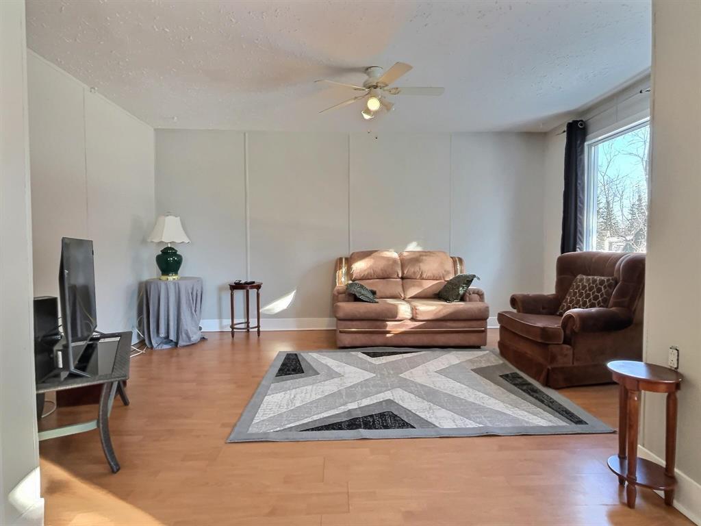 402 Richhill Avenue E Property Photo 18