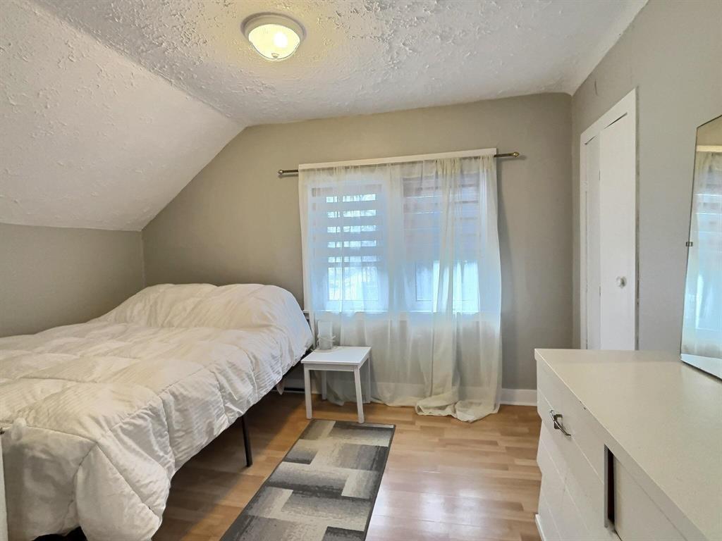 402 Richhill Avenue E Property Photo 20