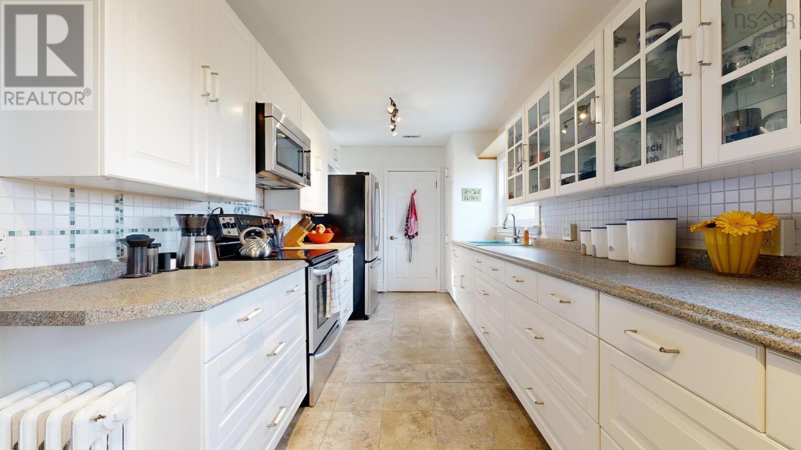 60 Cove Road Property Photo 13