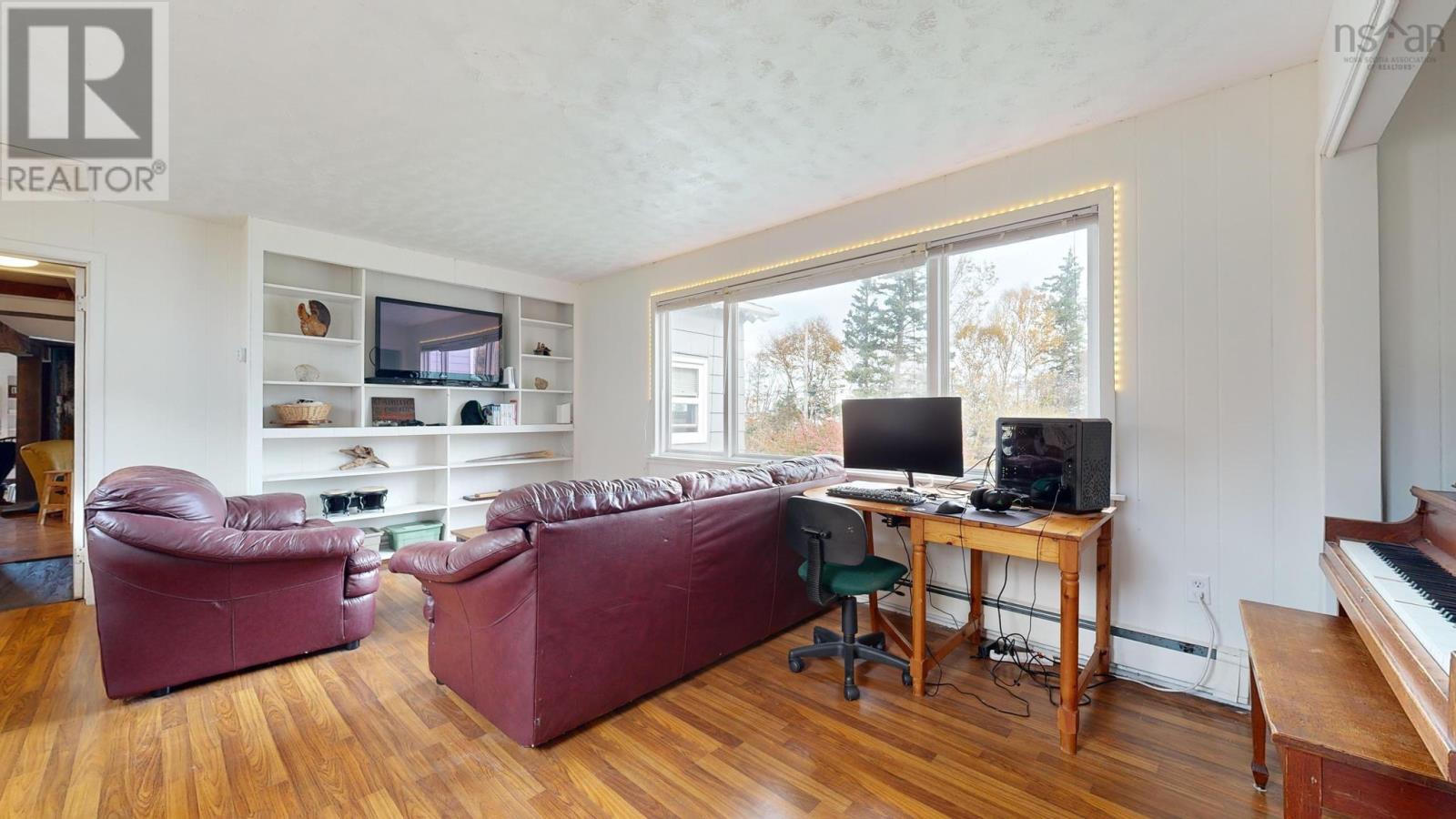 60 Cove Road Property Photo 37