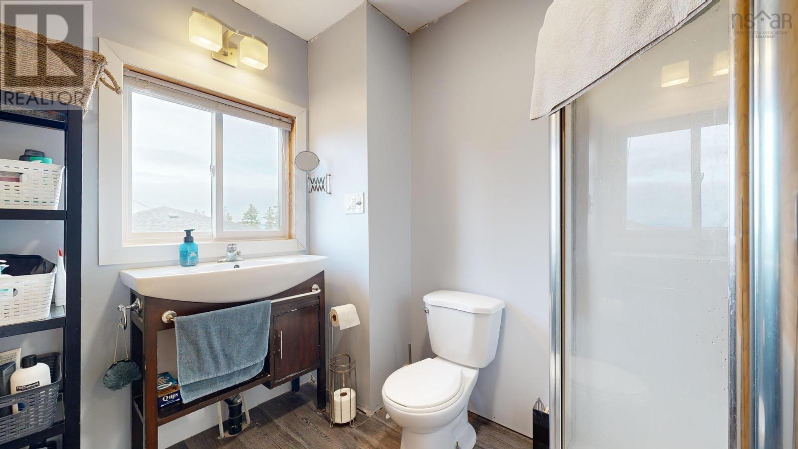60 Cove Road Property Photo 39