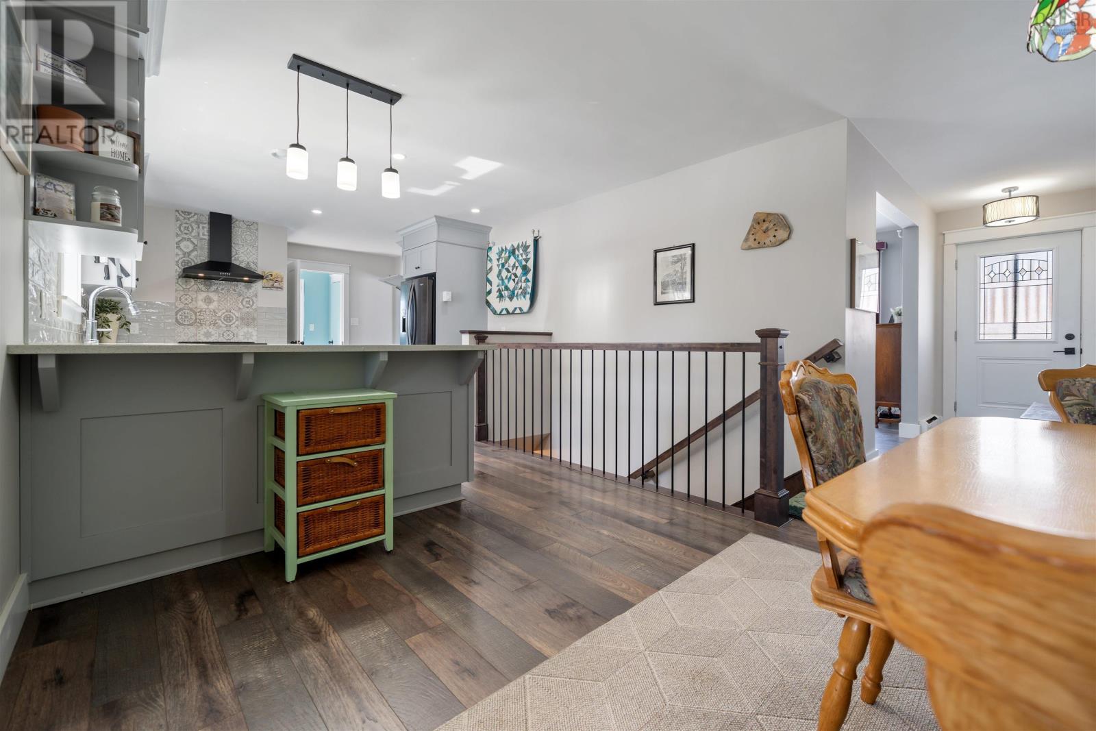 209 Louise Street Property Photo 22