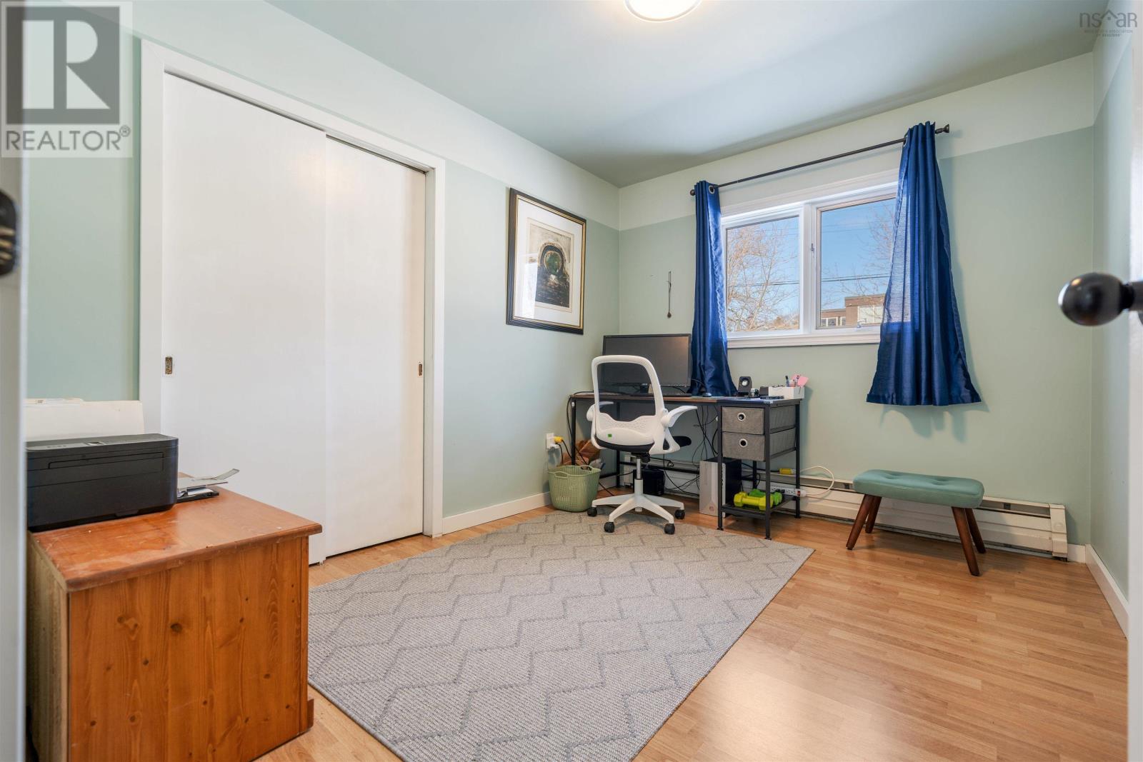 209 Louise Street Property Photo 32