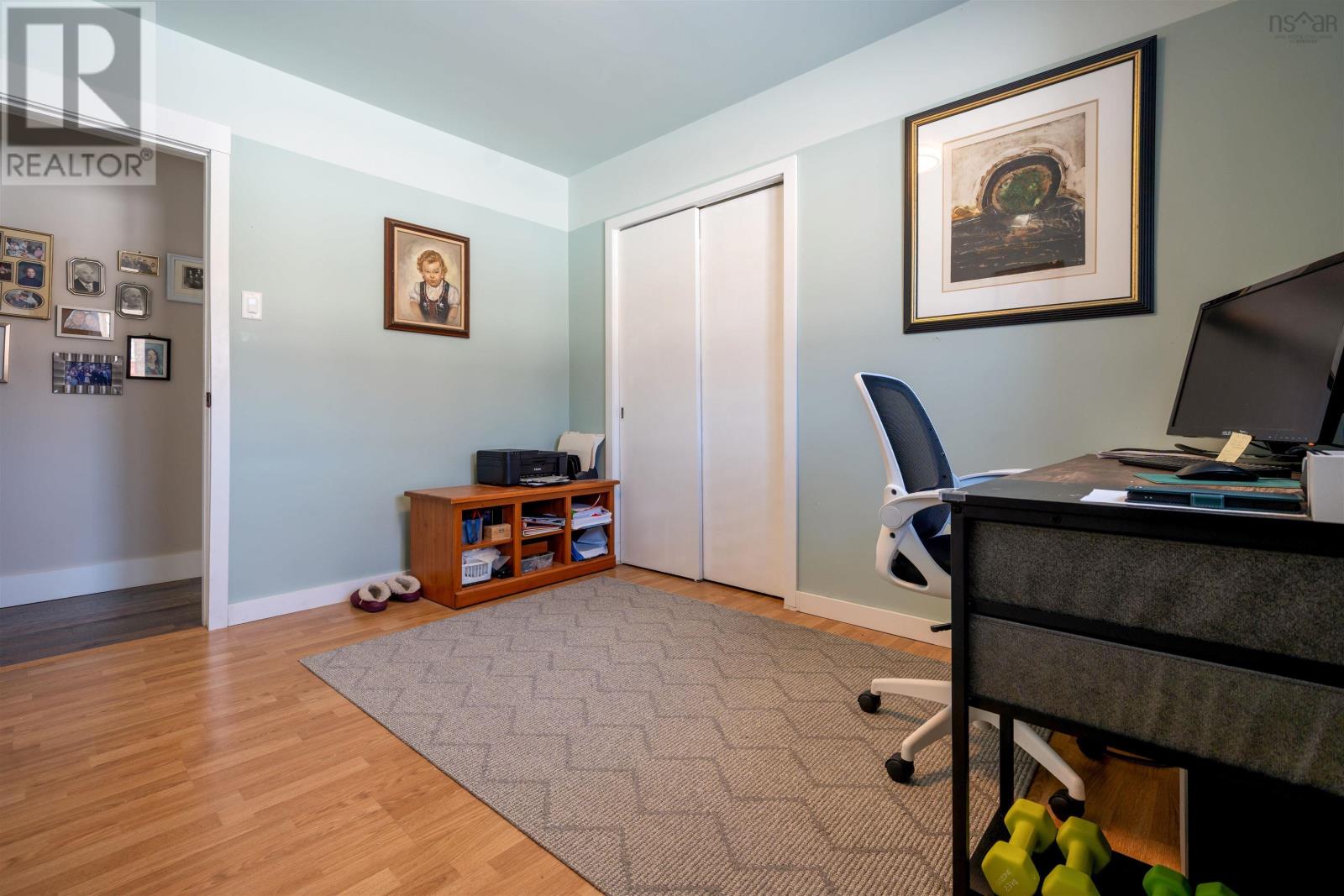 209 Louise Street Property Photo 33
