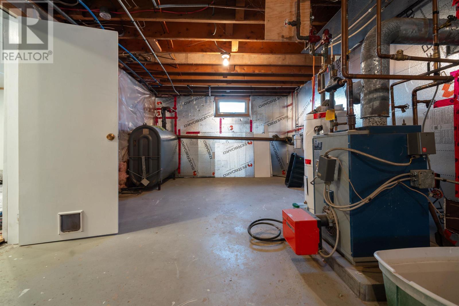 209 Louise Street Property Photo 38