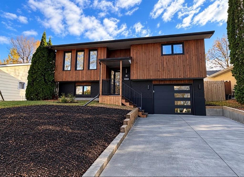 18 Wedgewood Bay Property Photo 1