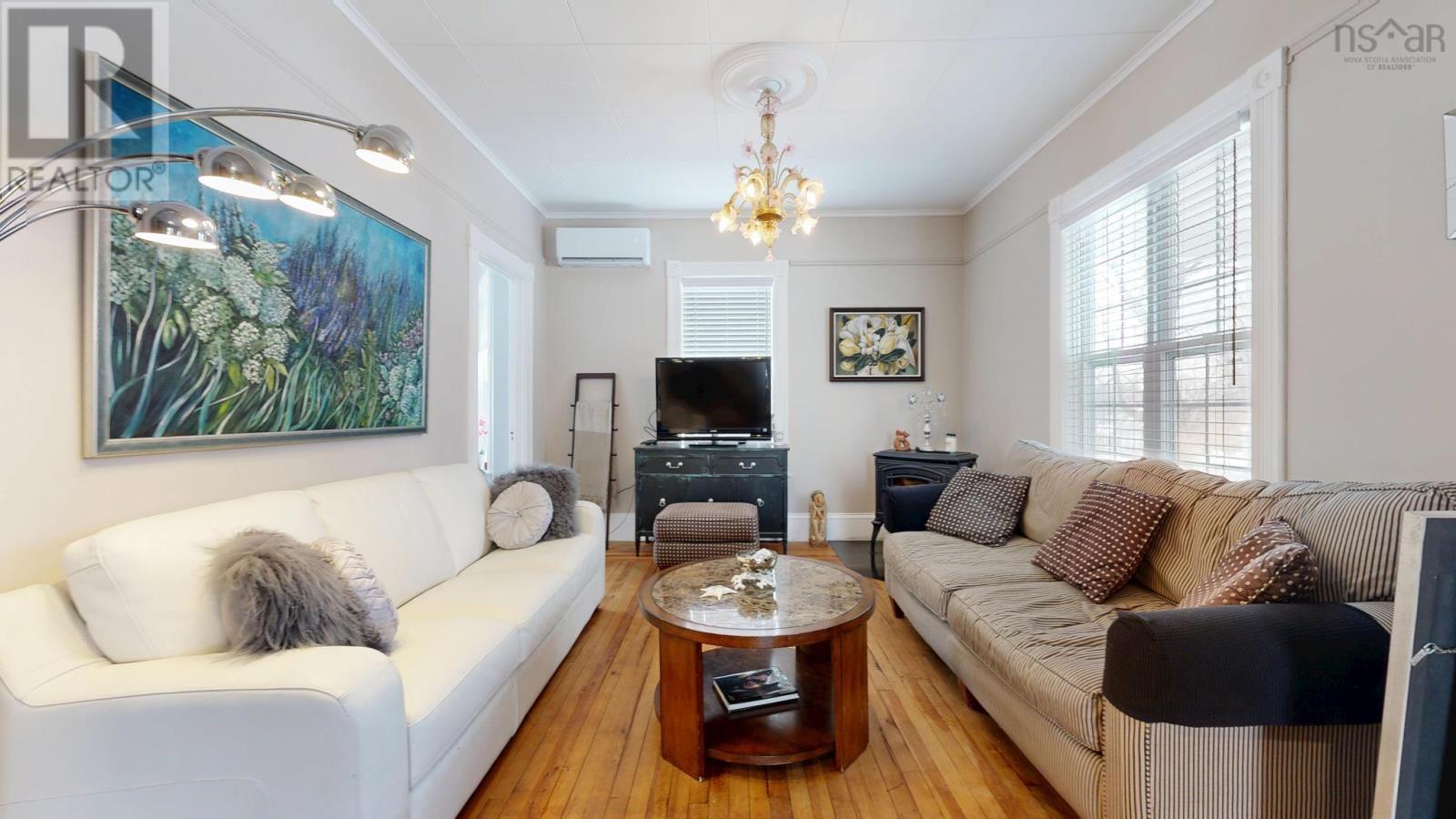 1484 Bridge Street Property Photo 25