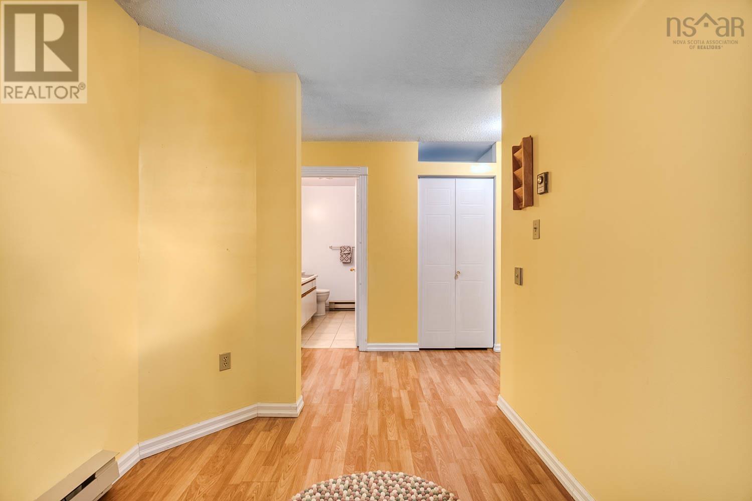 405 15 Langbrae Drive Property Photo 15