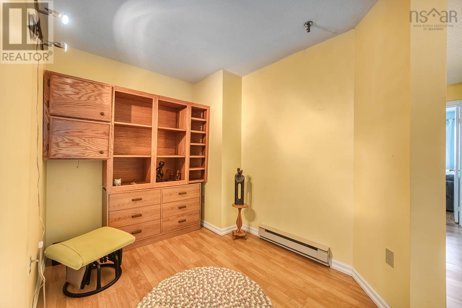 405 15 Langbrae Drive Property Photo 16