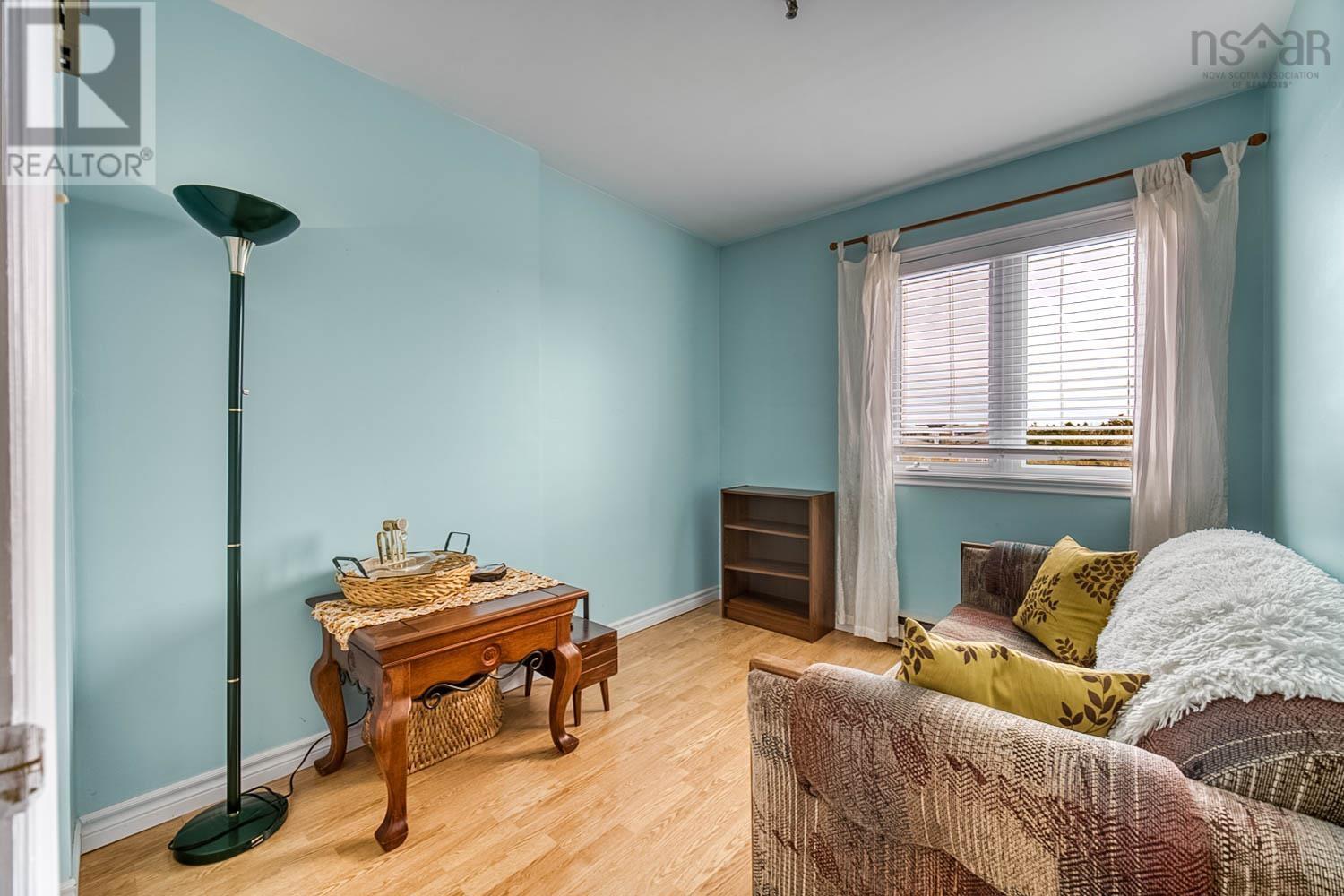 405 15 Langbrae Drive Property Photo 22