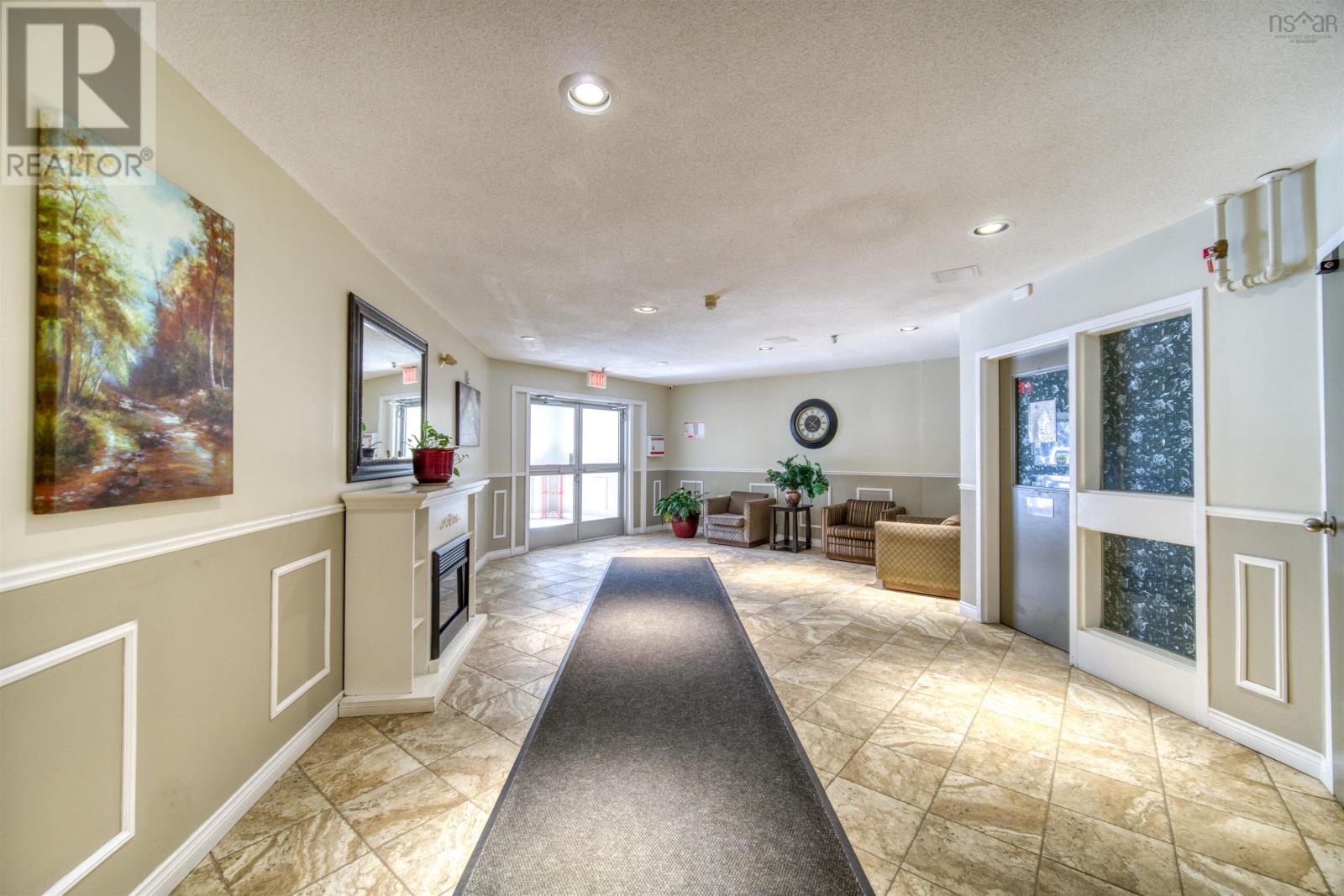 405 15 Langbrae Drive Property Photo 36