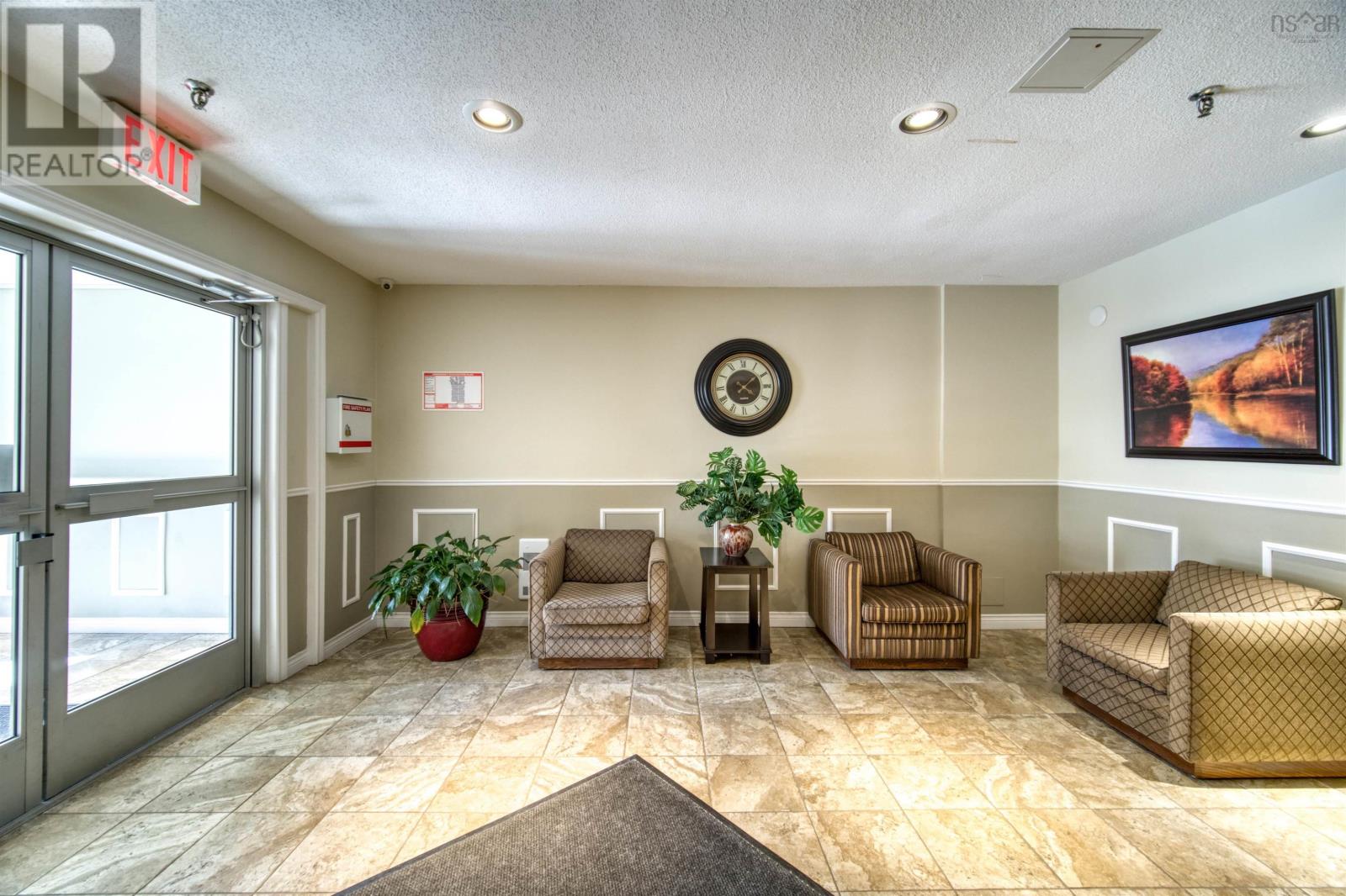 405 15 Langbrae Drive Property Photo 37