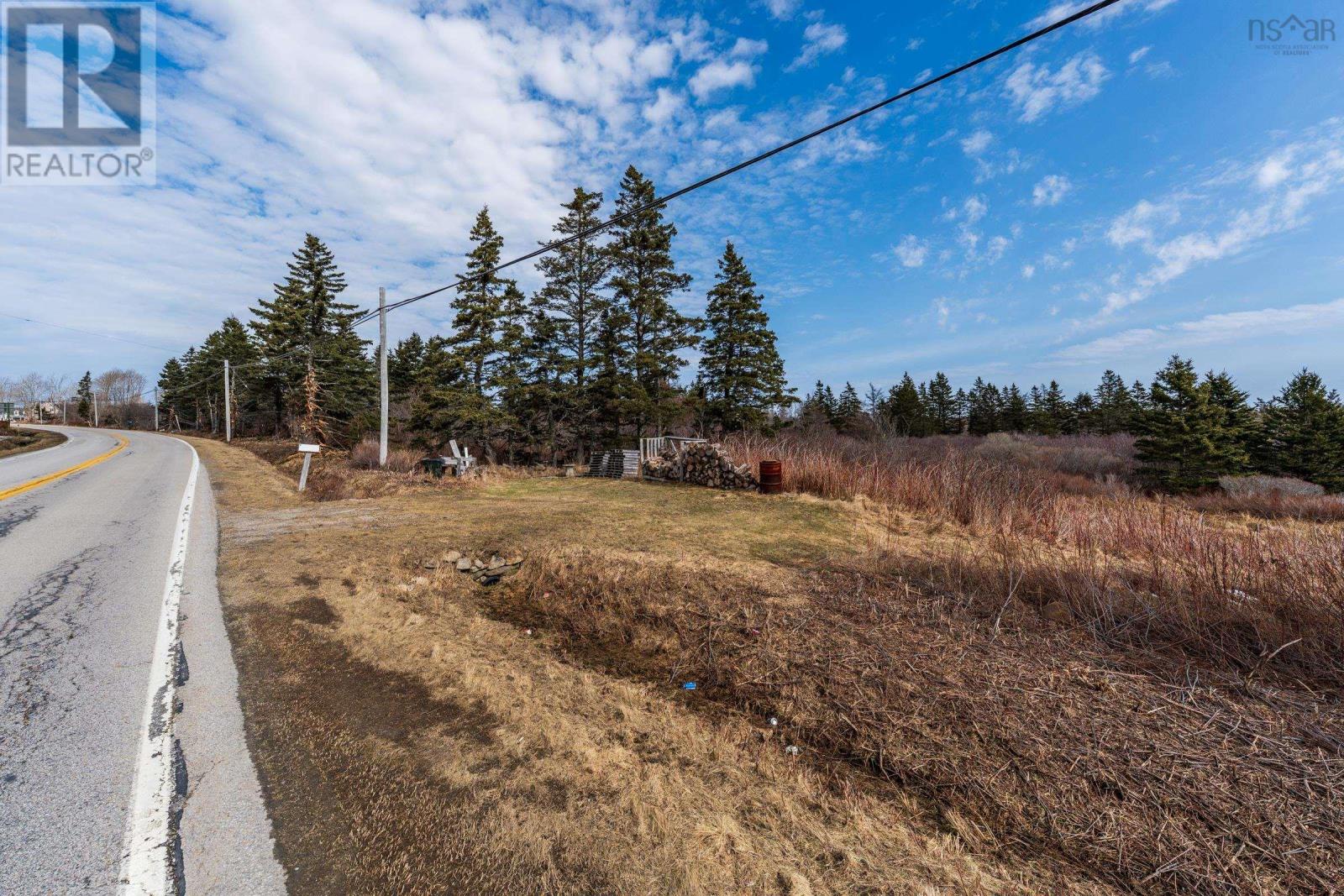 Highway 1 Property Photo 3