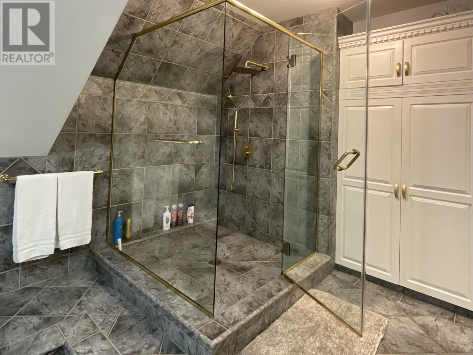 82 Tower Road Property Photo 26