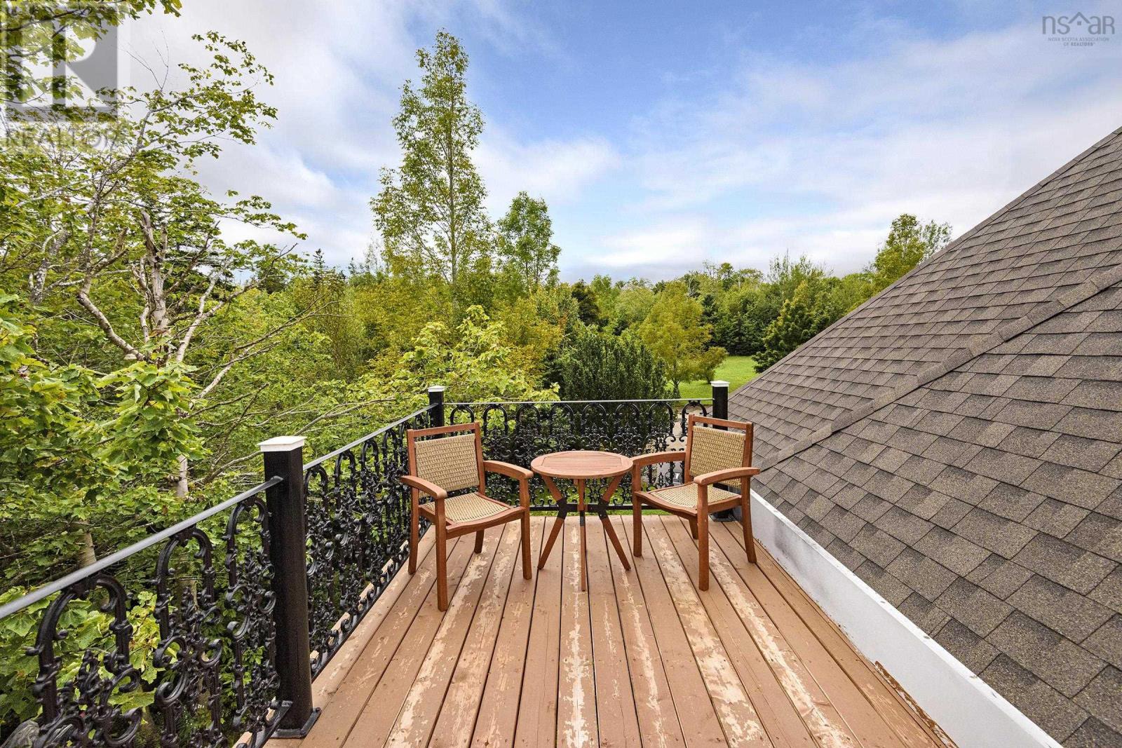 82 Tower Road Property Photo 31