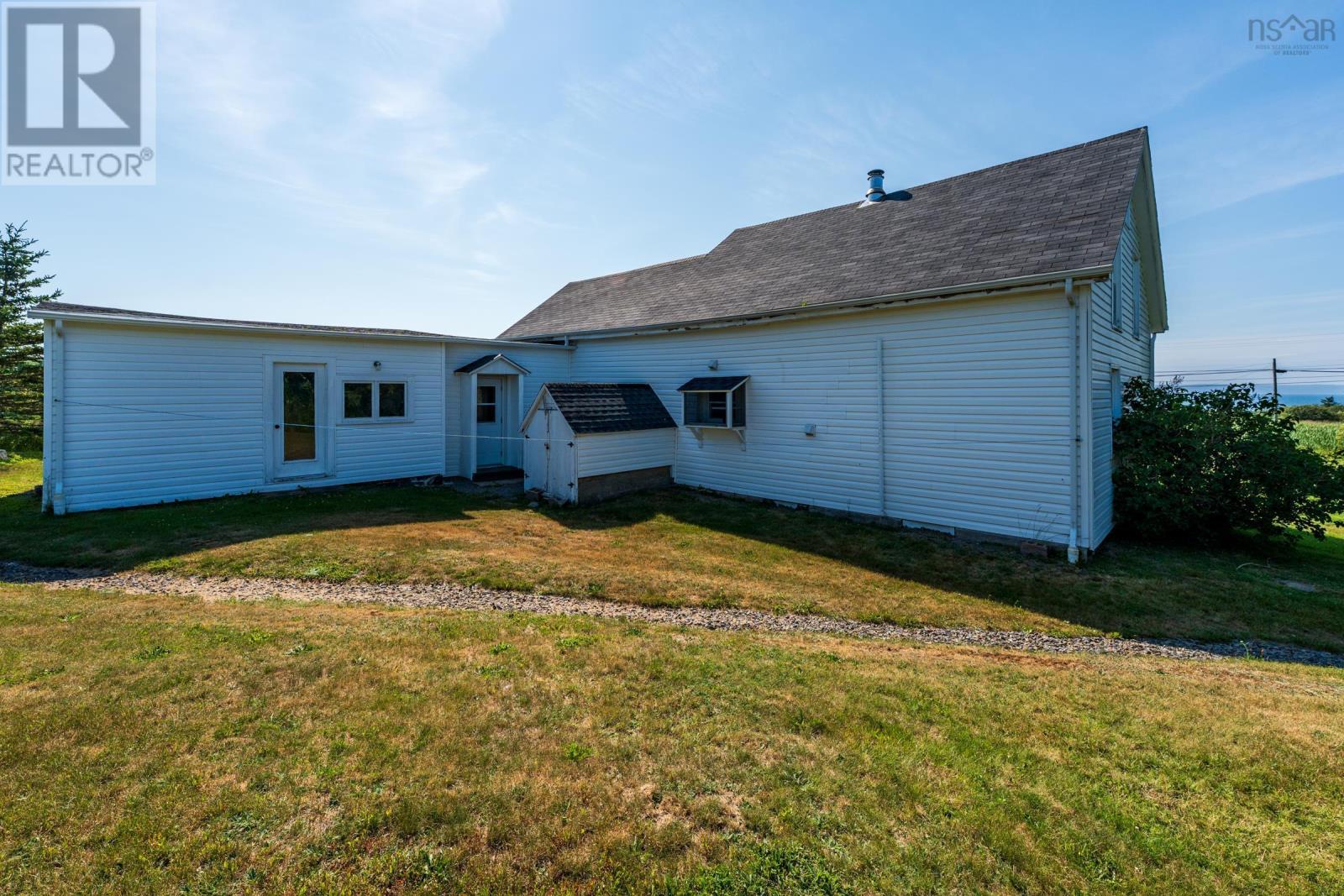 1900 Highway 1 Property Photo 8