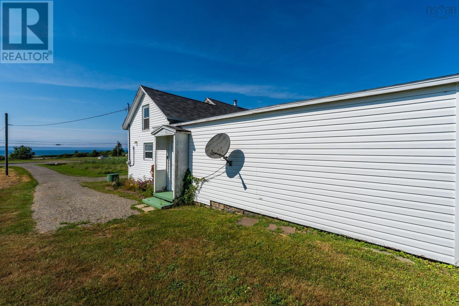 1900 Highway 1 Property Photo 10