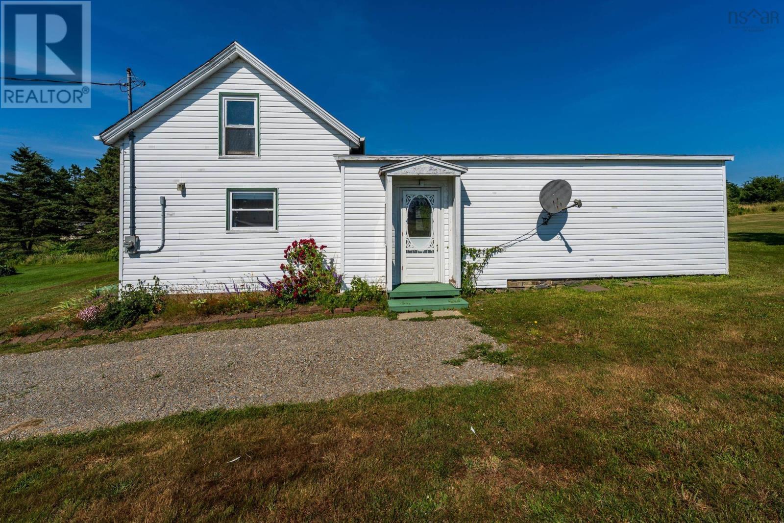 1900 Highway 1 Property Photo 11