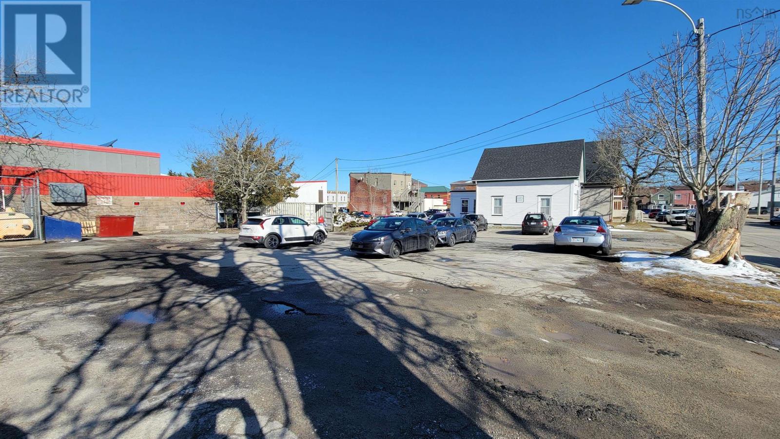 275 Main Street Property Photo 13