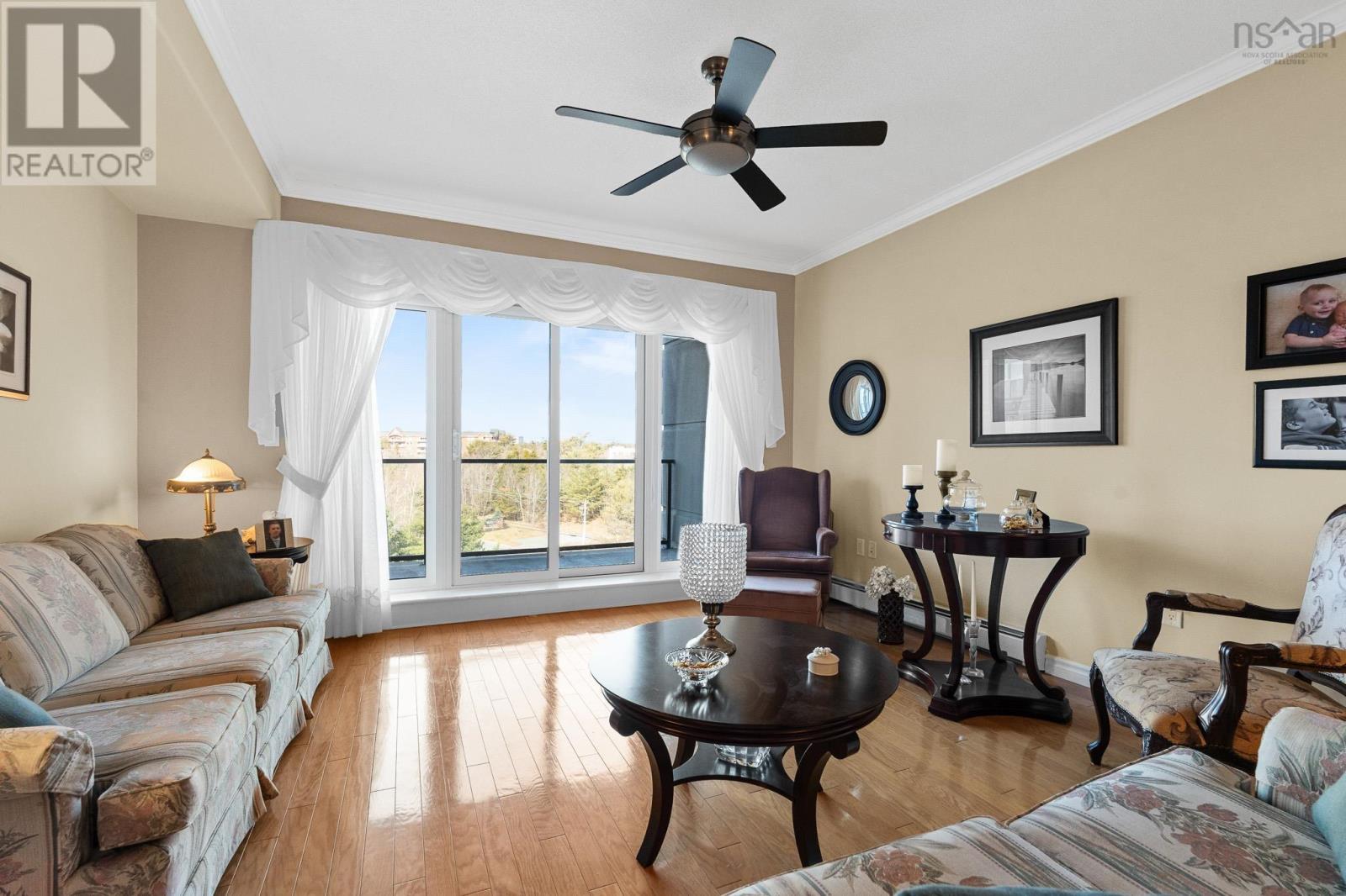 407 36 Southgate Drive Property Photo 5