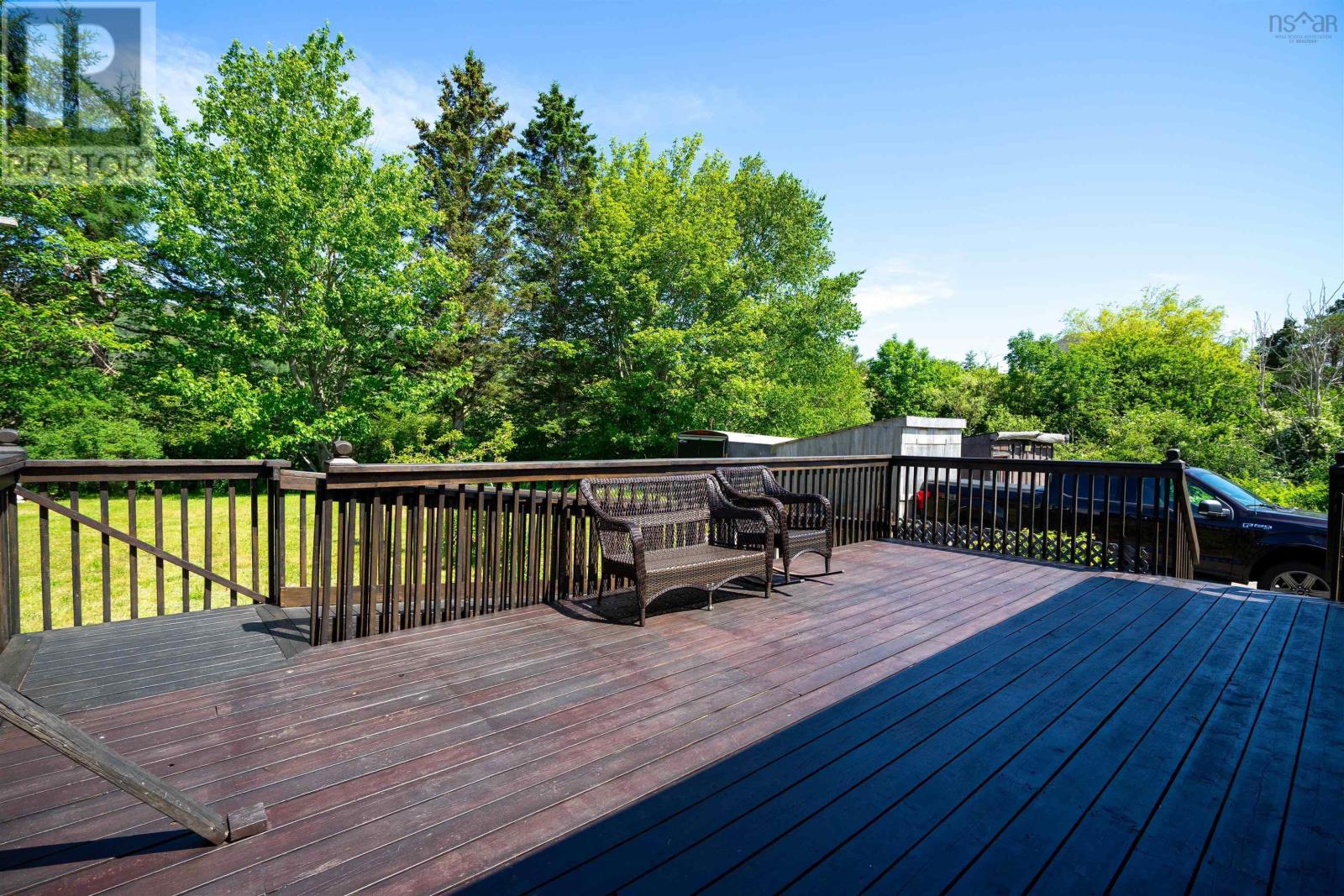 1685 Granville Road Property Photo 6