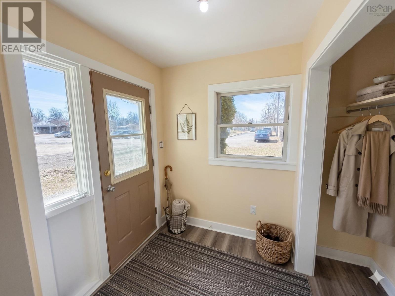 125 Cottage Street Property Photo 4