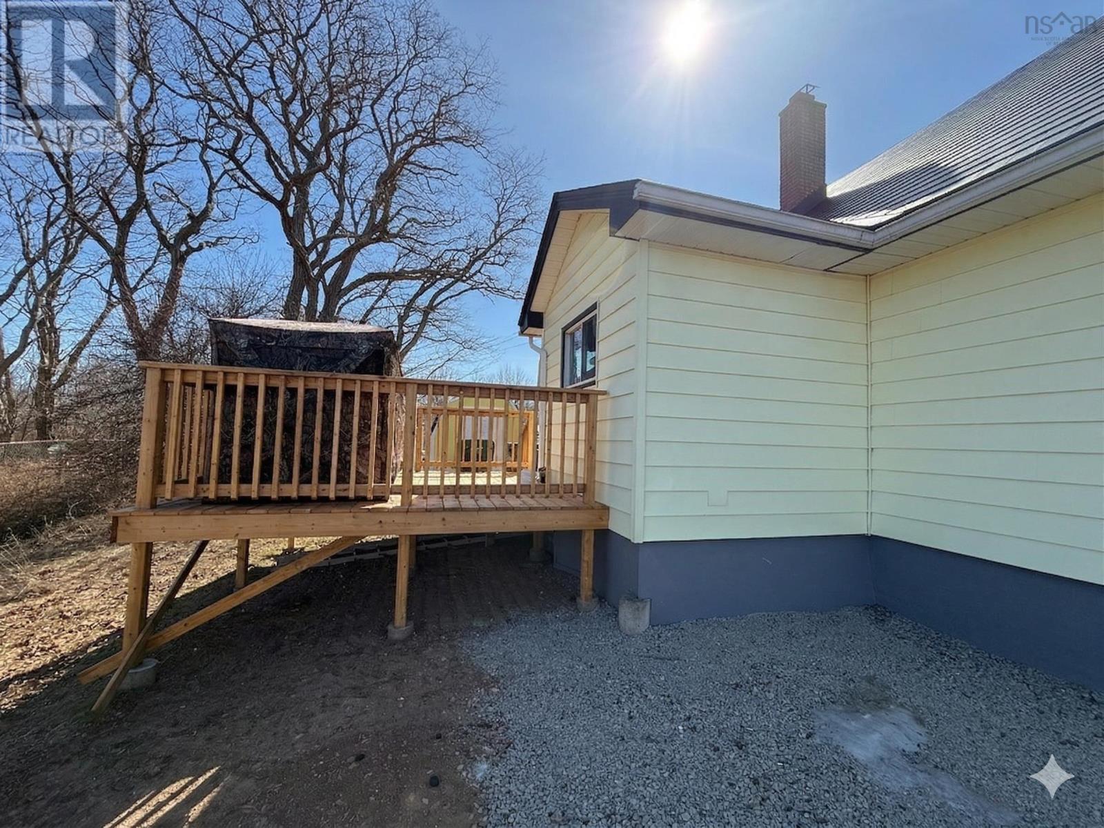 125 Cottage Street Property Photo 16