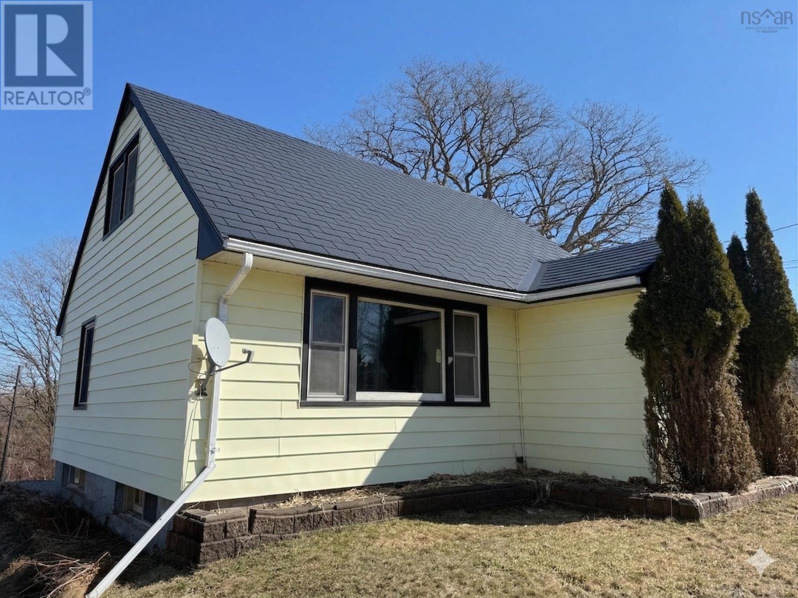 125 Cottage Street Property Photo 22
