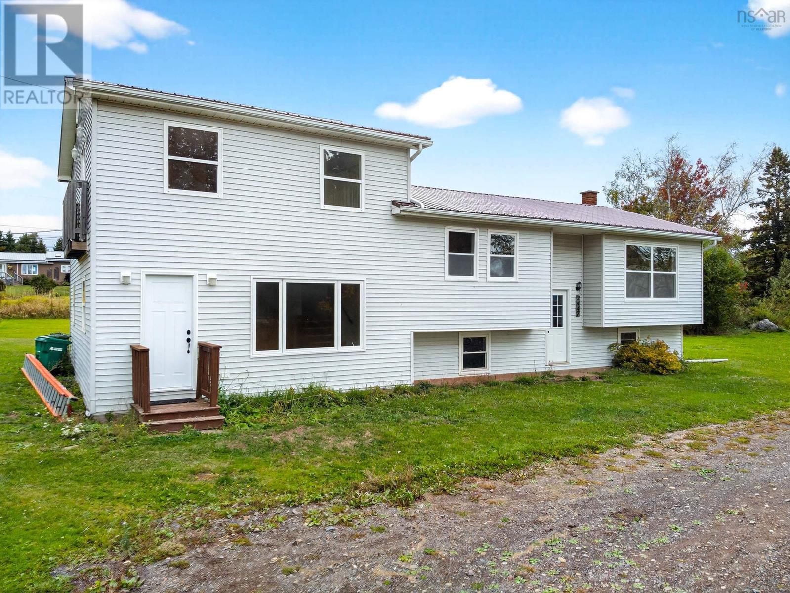 2447 Highway 376 Property Photo 10