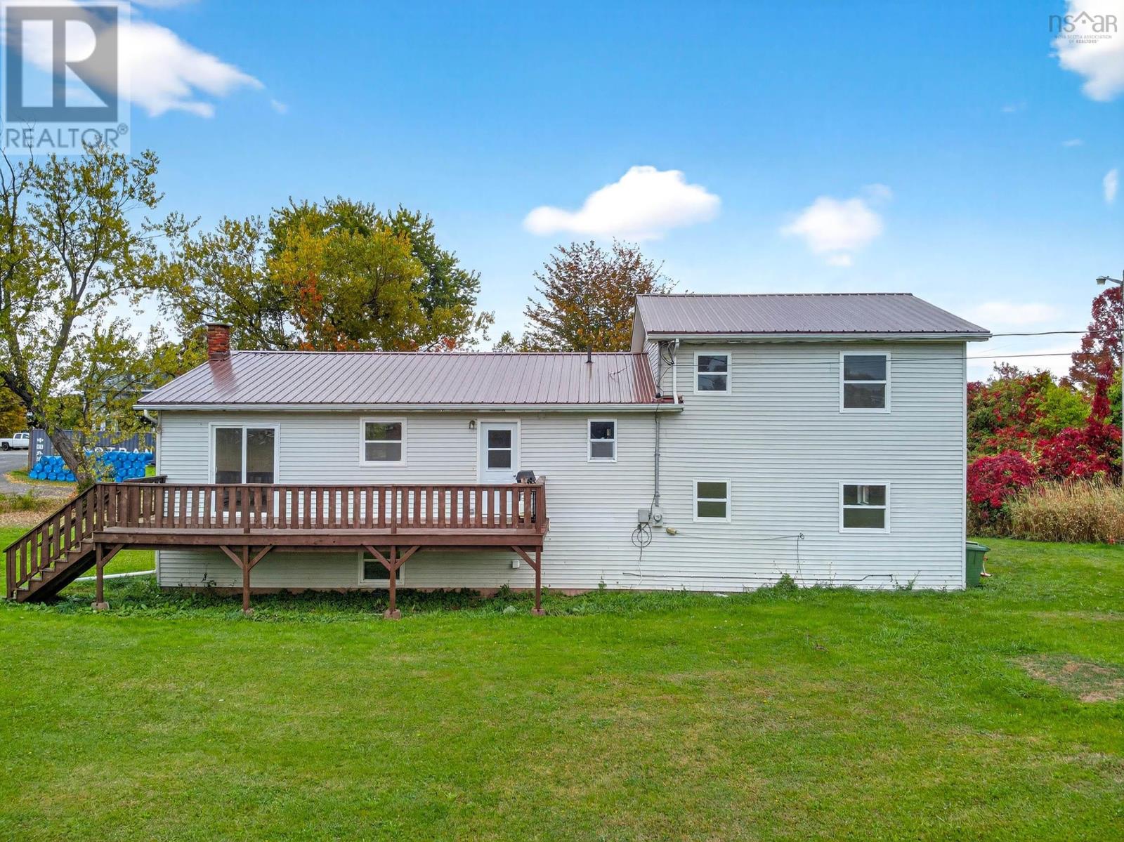 2447 Highway 376 Property Photo 15