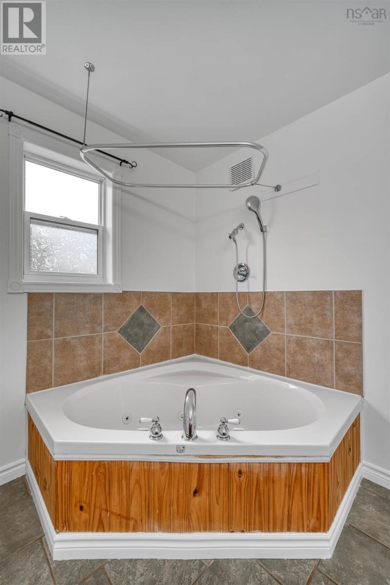 2447 Highway 376 Property Photo 30