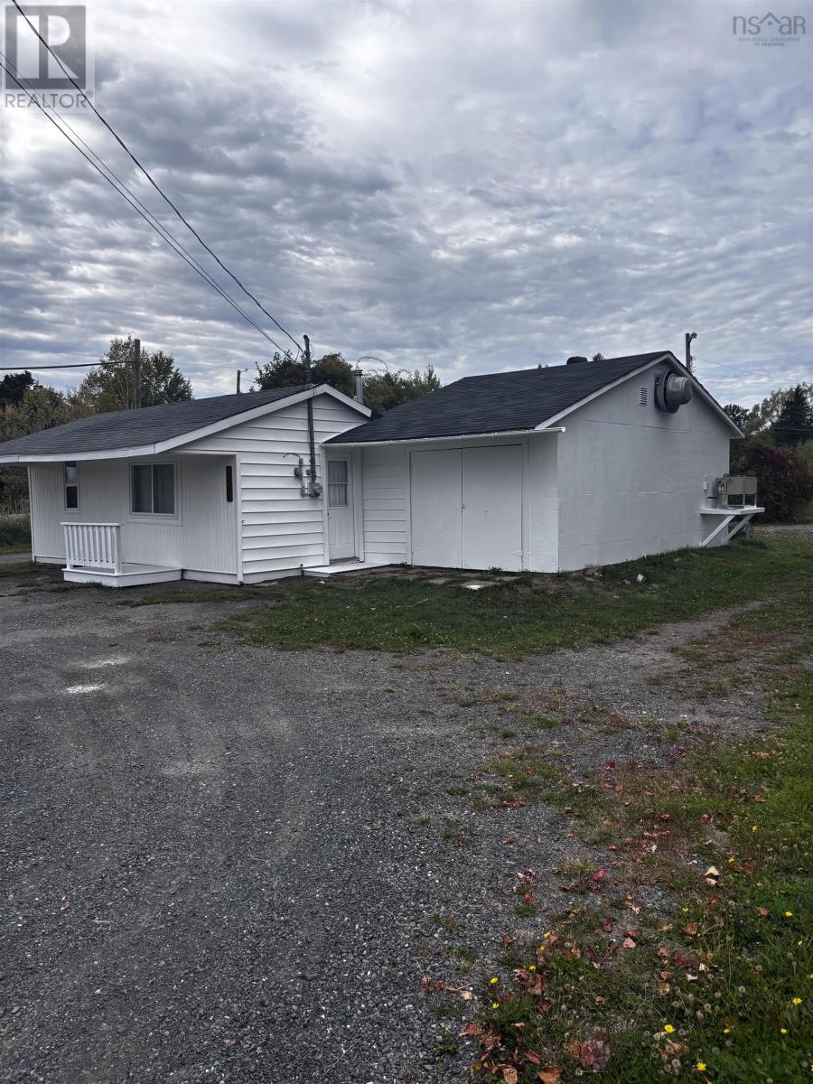 2447 Highway 376 Property Photo 41