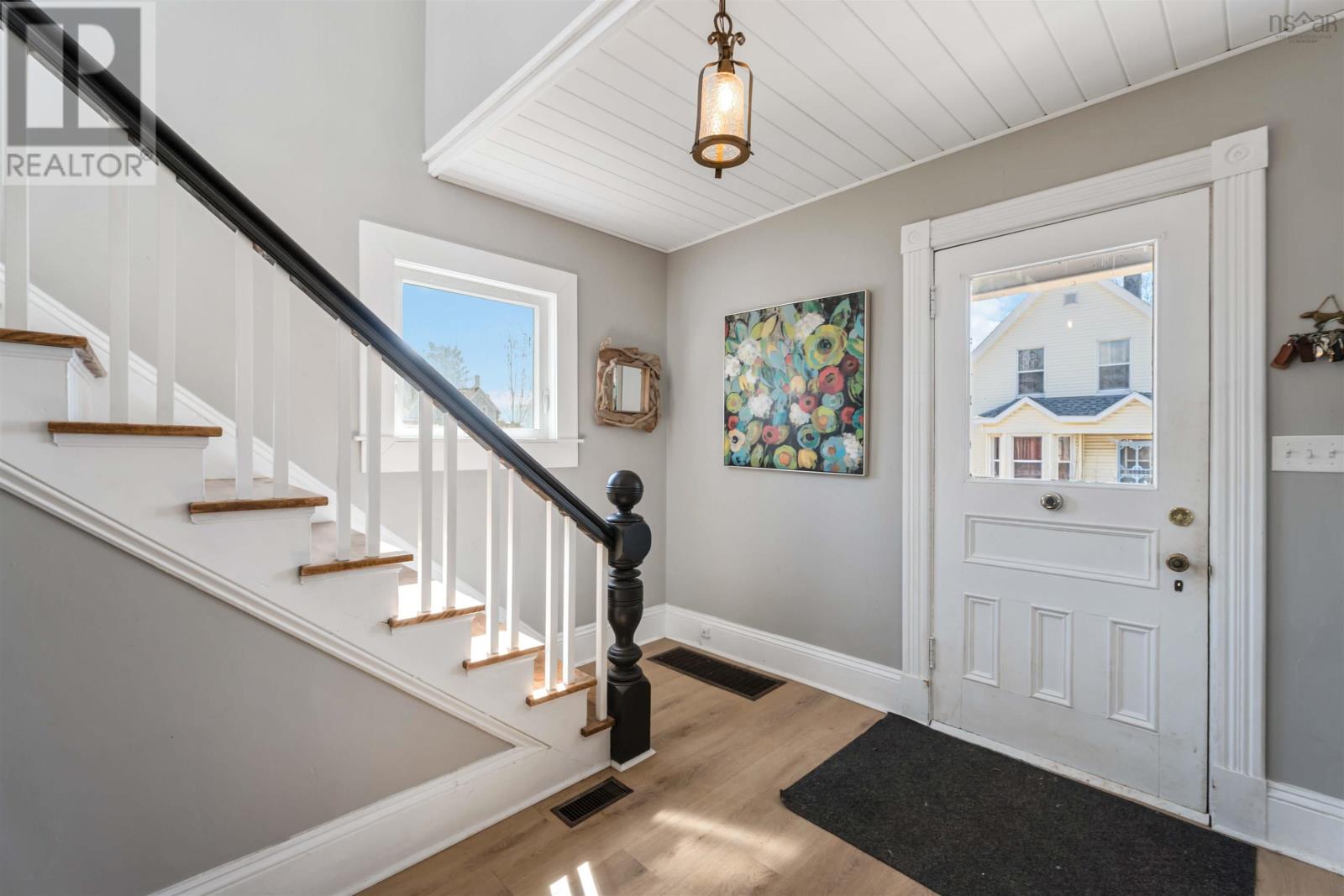22 Washington Street Property Photo 8