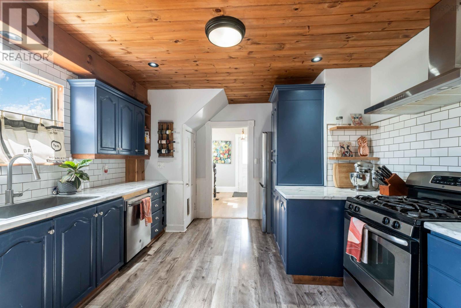 22 Washington Street Property Photo 10