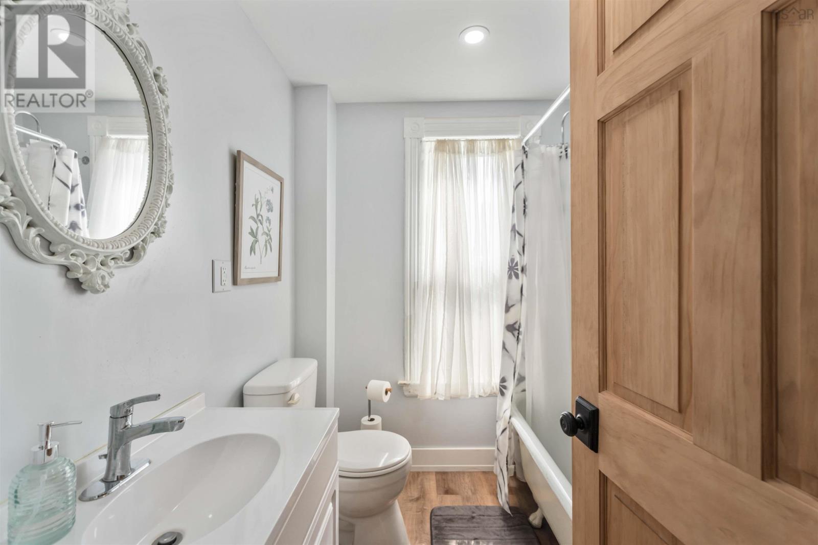 22 Washington Street Property Photo 28