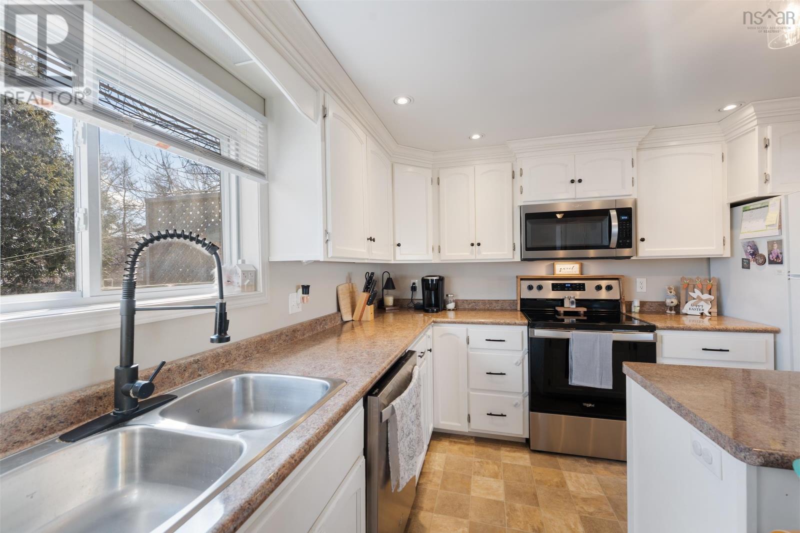 56 Second Avenue Property Photo 8