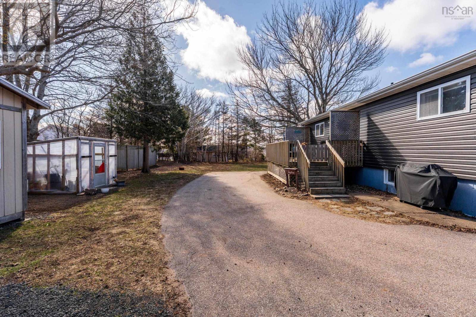 56 Second Avenue Property Photo 32
