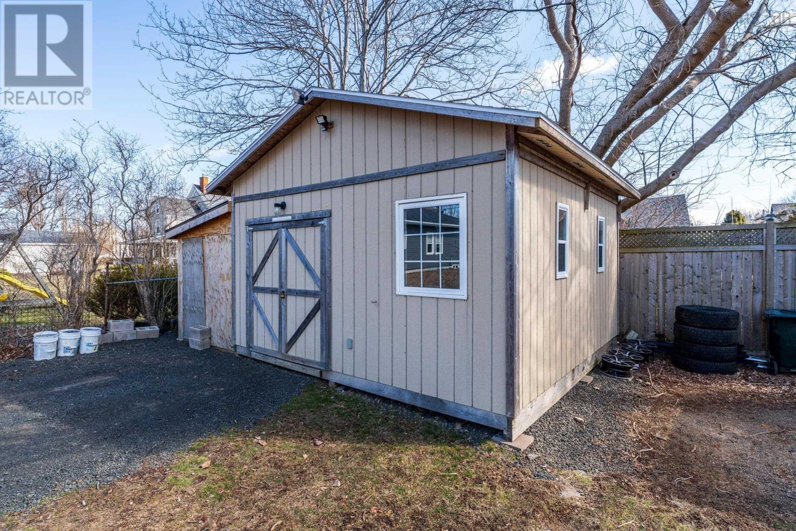 56 Second Avenue Property Photo 34
