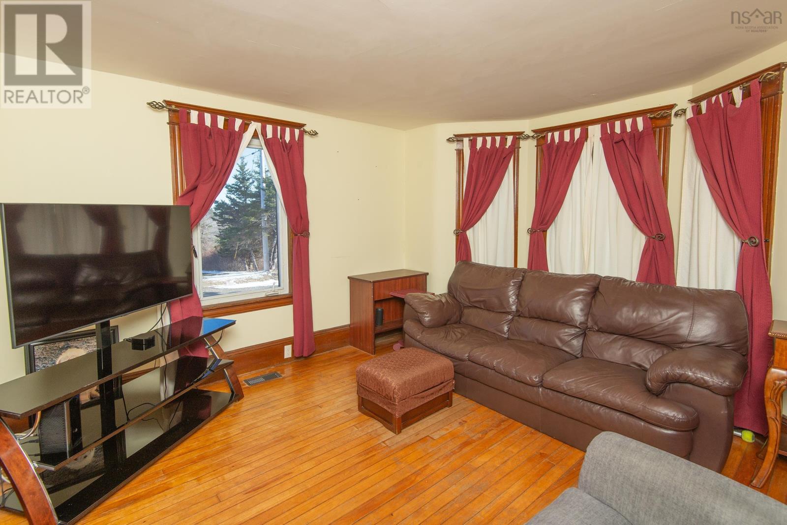 91 Townshipline Road Property Photo 14