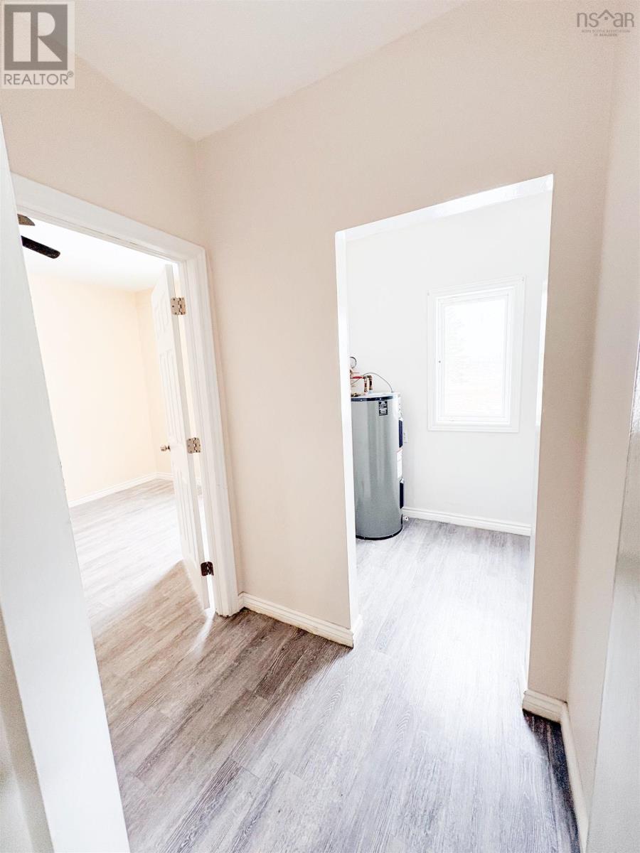9 Burchell Street Property Photo 20