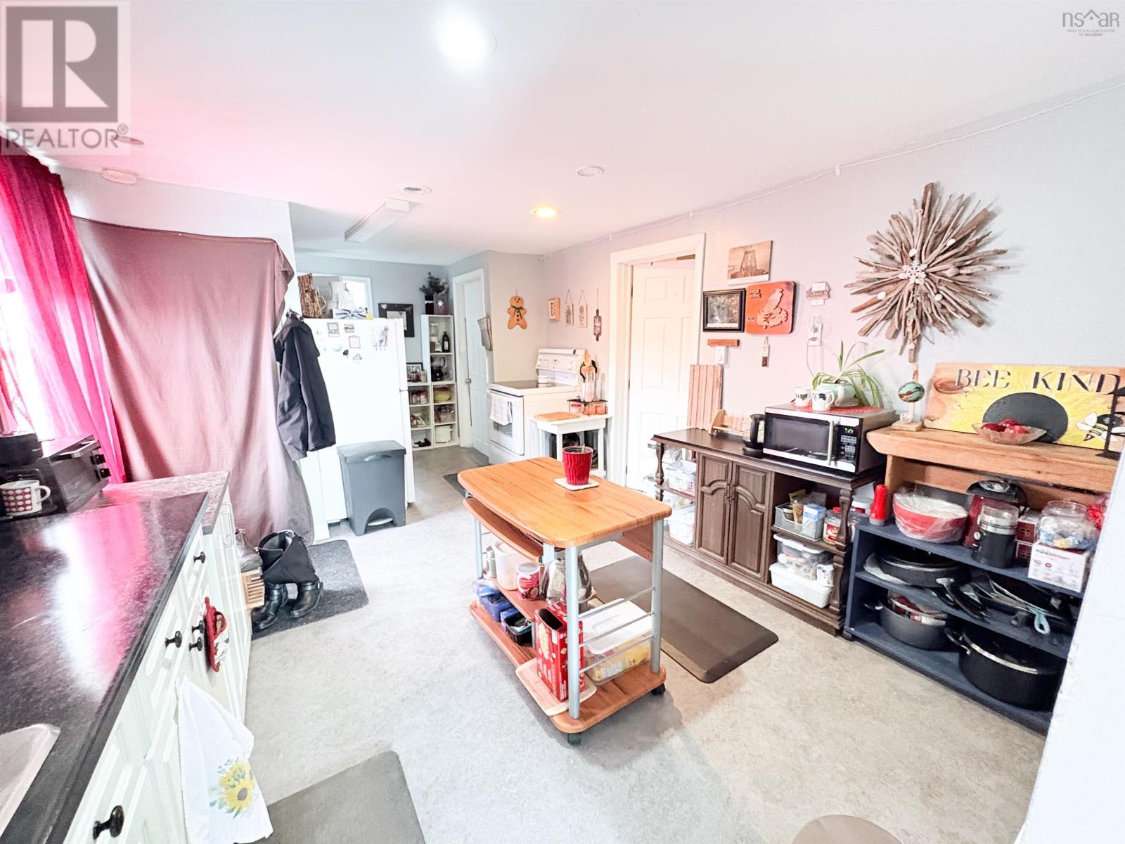 9 Burchell Street Property Photo 26