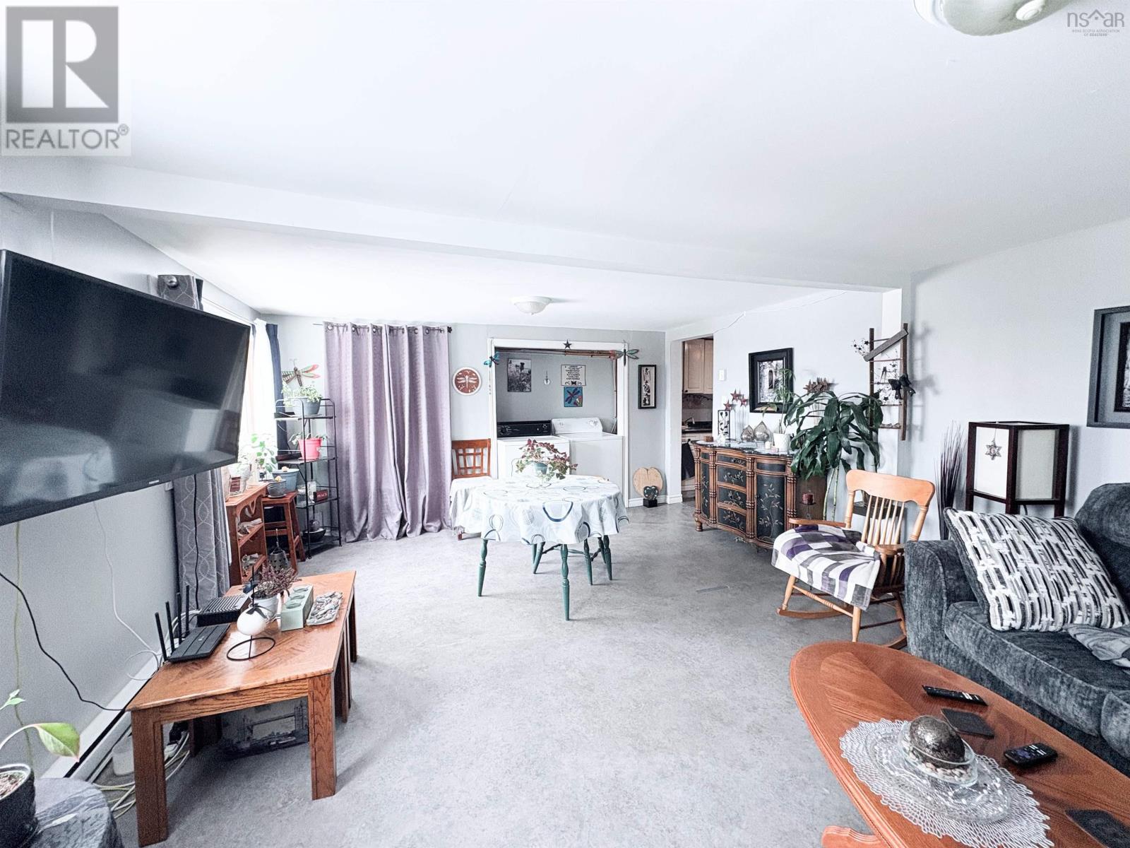 9 Burchell Street Property Photo 37